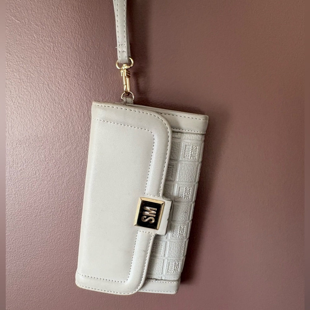 Steve Madden White Wallet Wristlet Clutch Gold Hardware OS